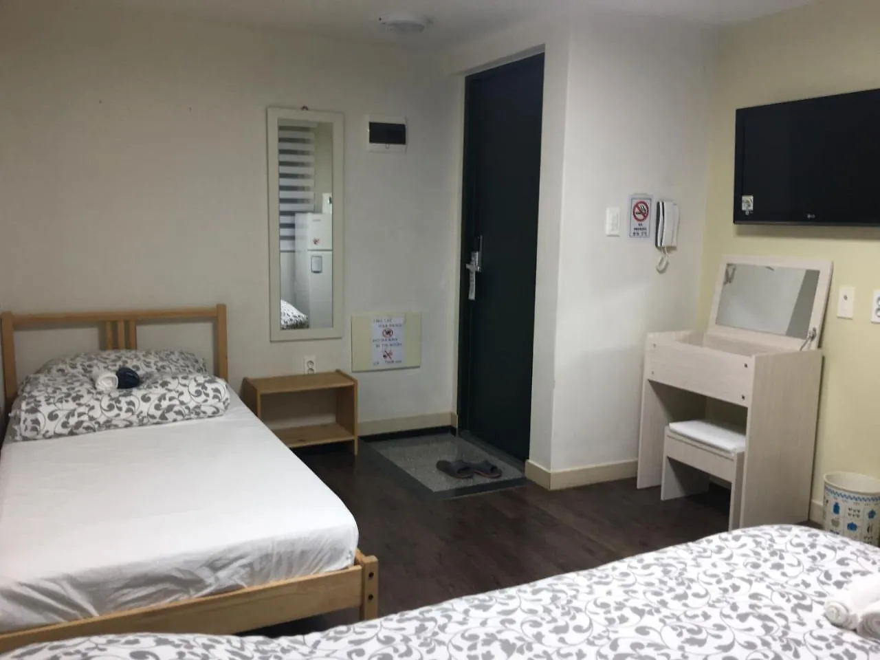 ** Guest house Hongdae Pencil Guesthouse Seoul South Korea