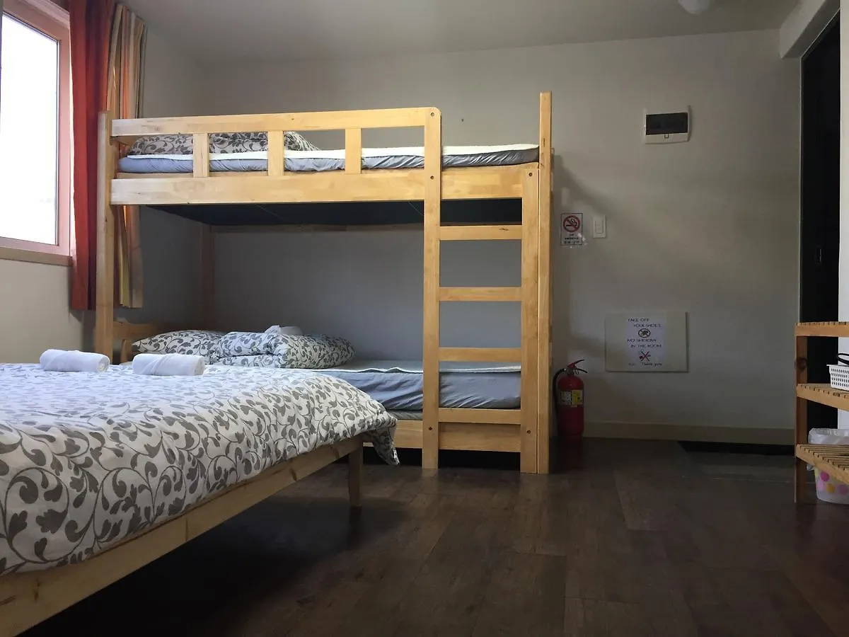 Hongdae Pencil Guesthouse Seoul 2*,