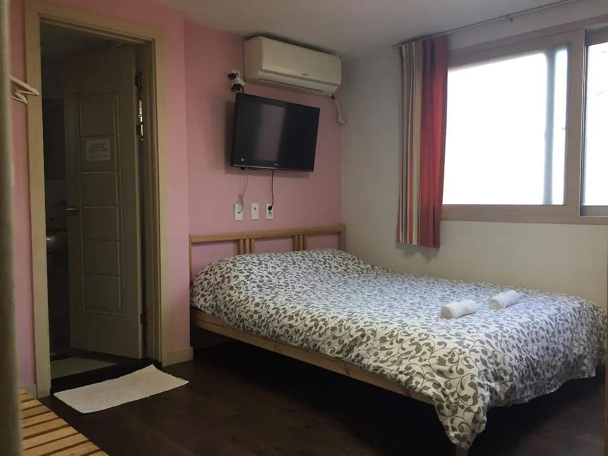 Hongdae Pencil Guesthouse Seoul